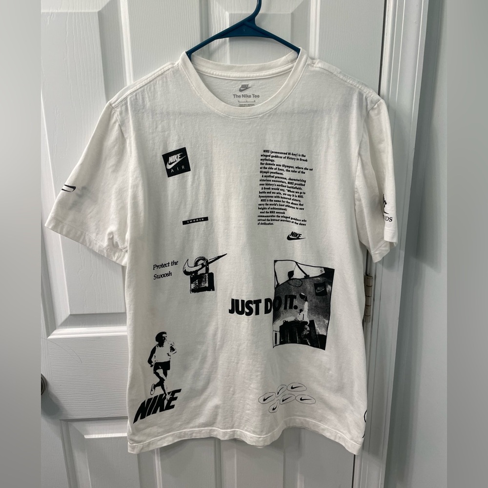 Nike graphic all over logo ads tee adult M